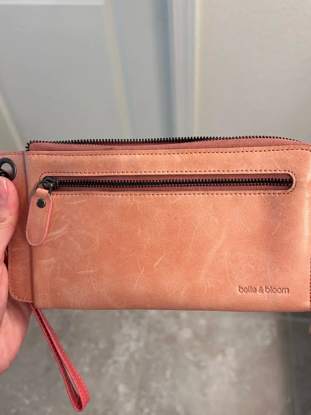 Belle & Bloom Brand New Genuine Leather Purse/Wallet/ Wristlet Sand Pink